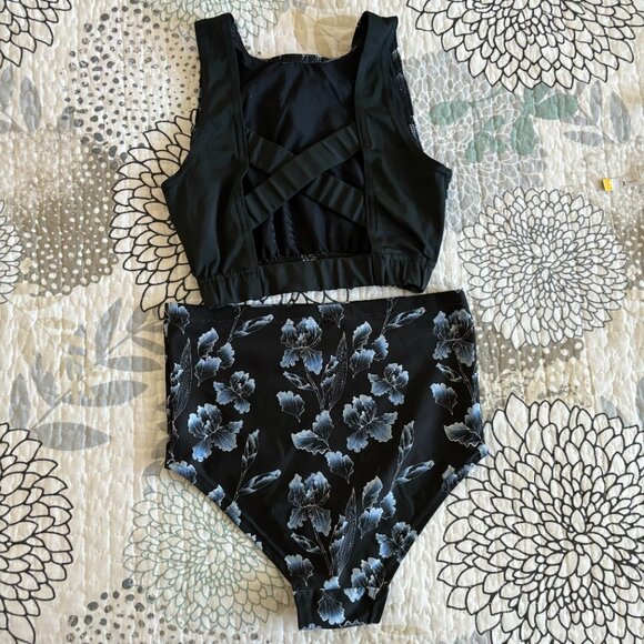 Like New Pole Addict Dahlia Set - Size S - Floral Print - Picture 3 of 11